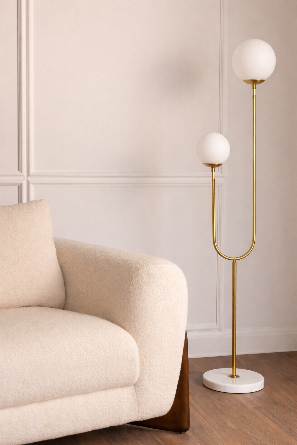 UV HOME Niama Floor Lamp – Iron, Marble & Dual Glass Globe Design