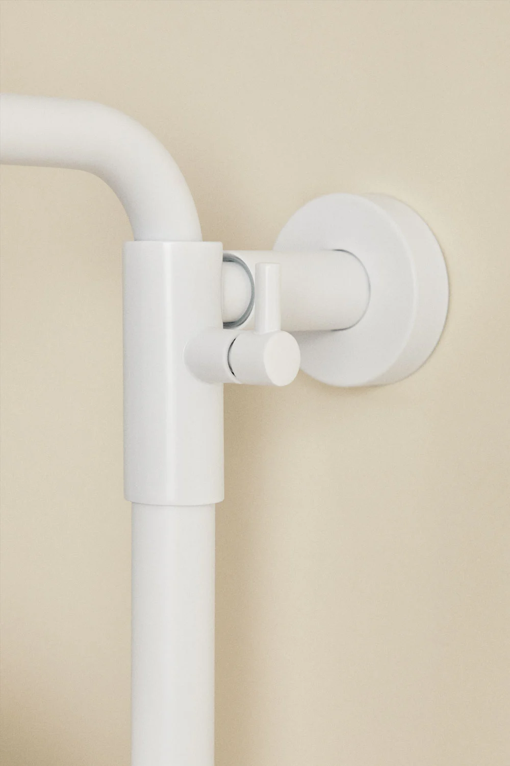 UV HOME Orveta thermostatic shower column in brass