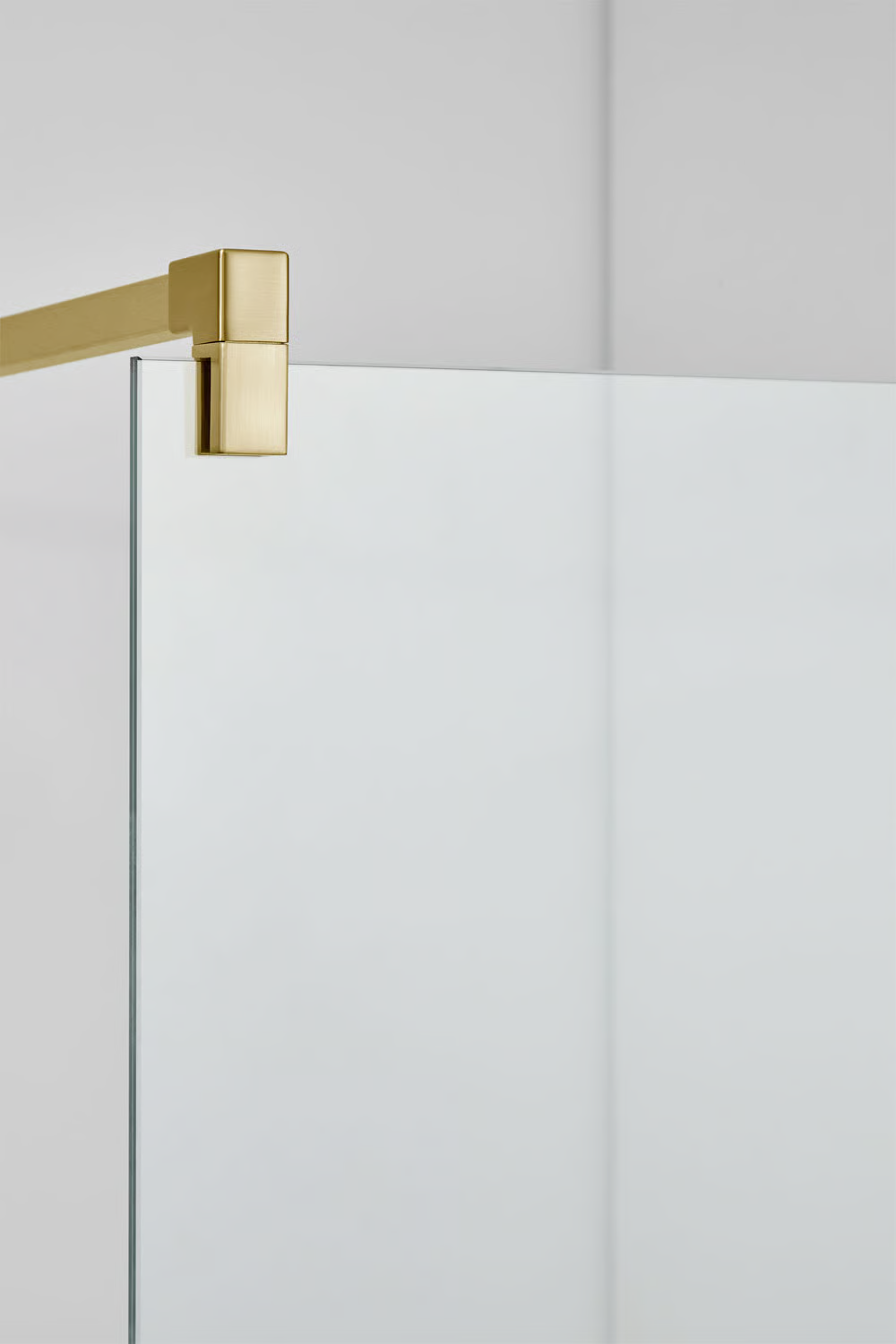 UV HOME Fixed shower enclosure with 8 mm tempered glass and Bristol aluminum